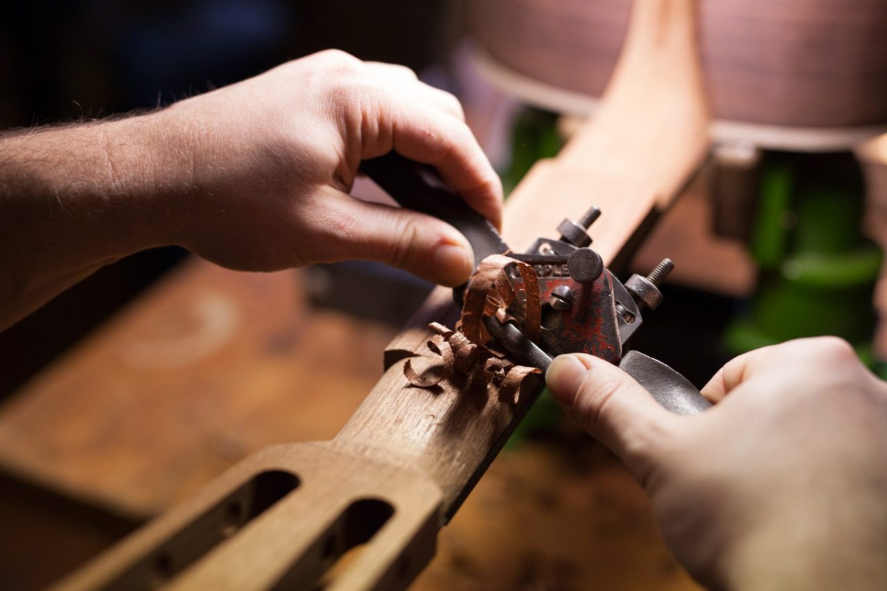 Gitarrenbau ist Handarbeit