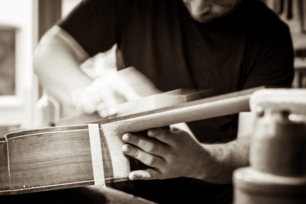 Gitarrenbau ist Handarbeit