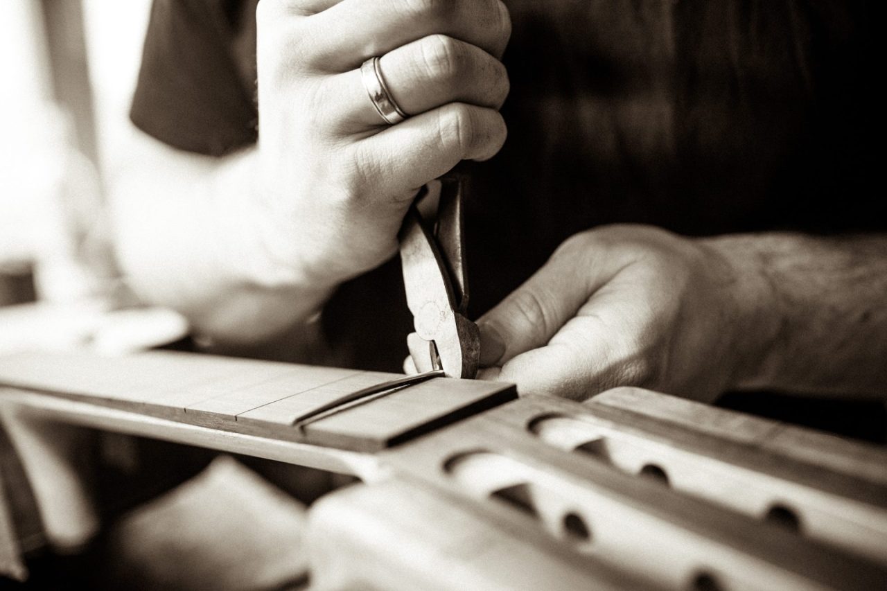 Gitarrenbau ist Handarbeit